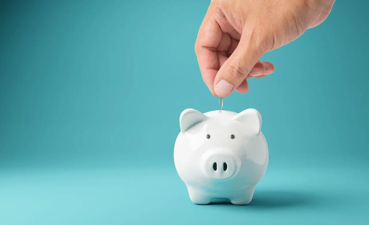 Che cos’è un Piano di Accumulo salvadanaio? Ecco come risparmiare senza sforzo