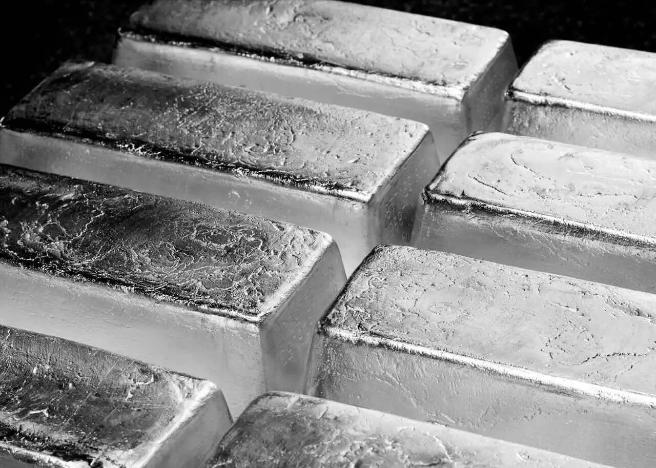 Hai comprato un gioiello o delle posate? Ecco il metodo rapidissimo per capire se è vero argento