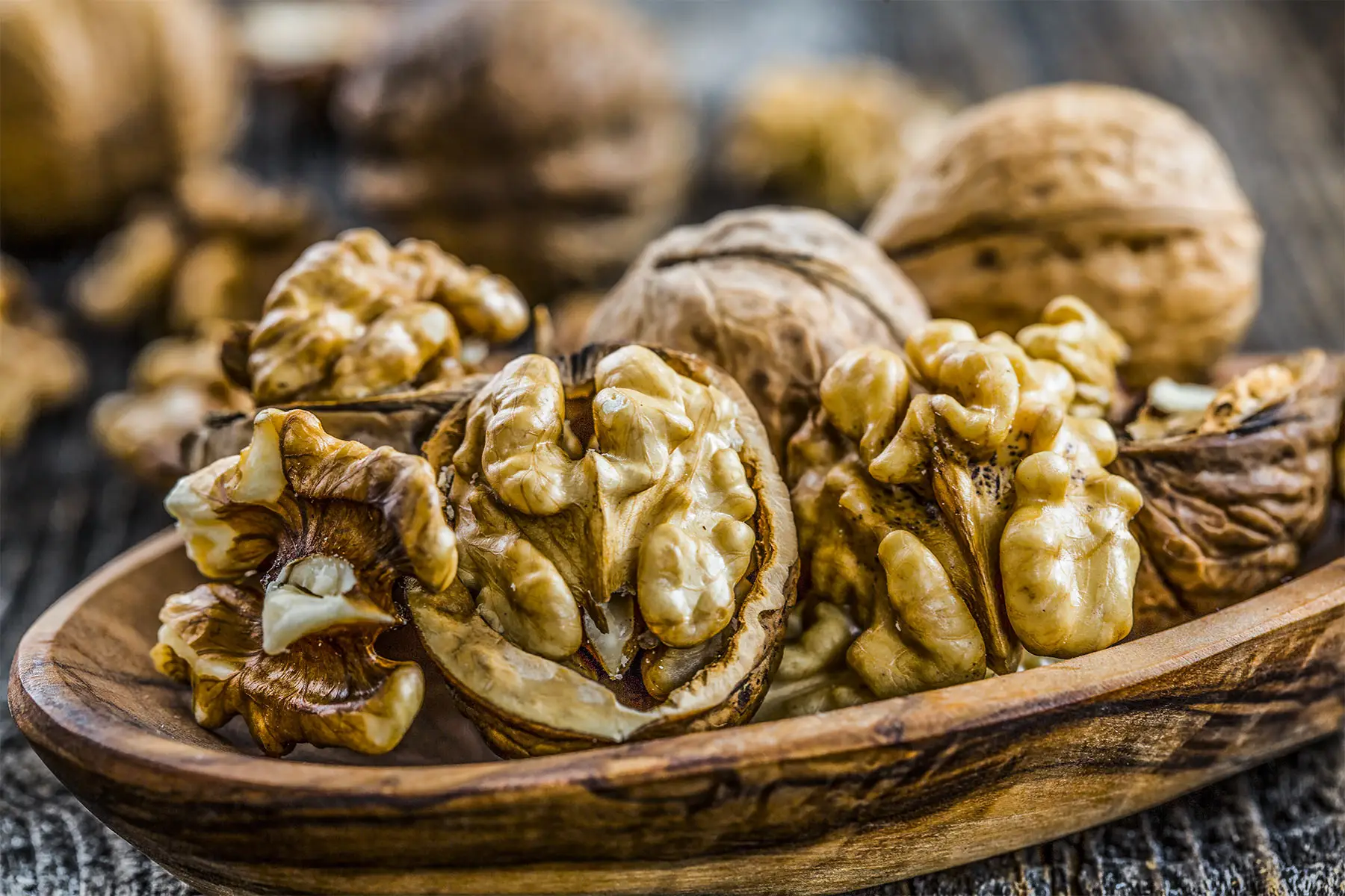 Mangiare noci ogni giorno: ecco la quantità esatta per avere benefici senza ingrassare